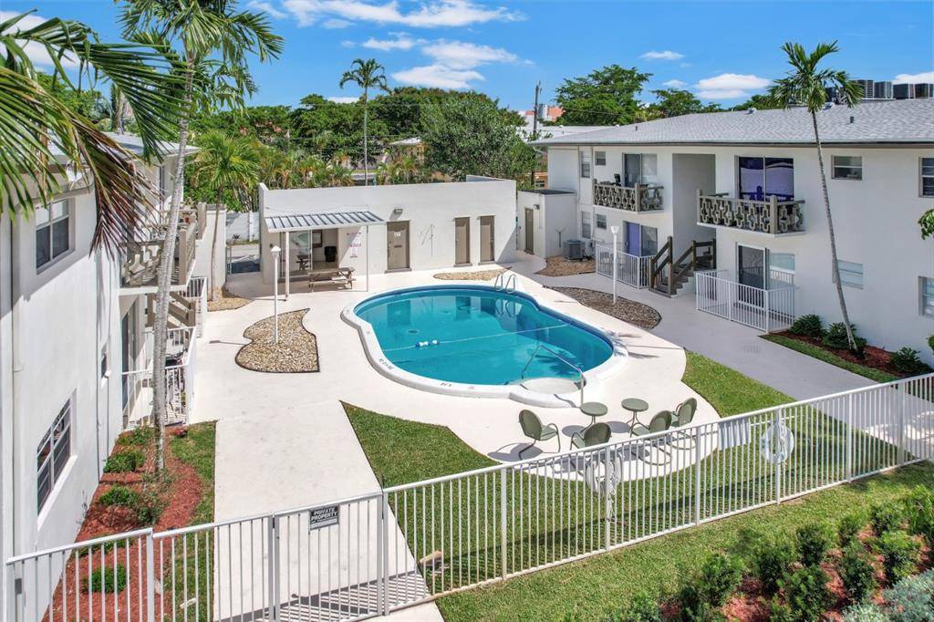 Hollywood, FL 33021,3601 Van Buren St #5