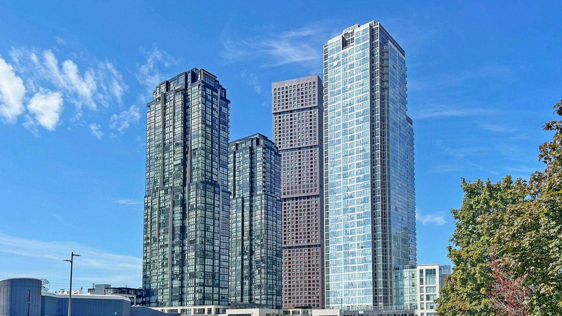 Vaughan, ON L4K 0H8,2910 Highway 7 RD #513