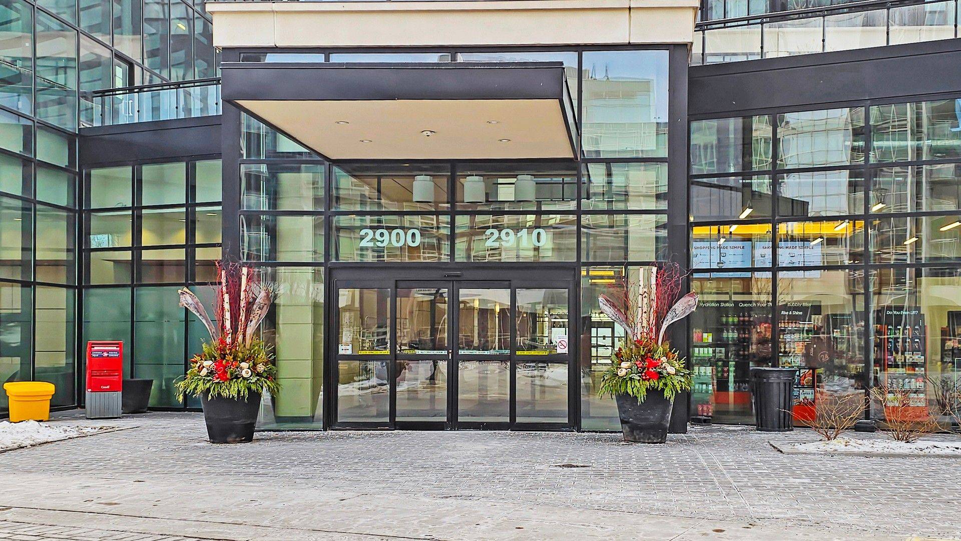 Vaughan, ON L4K 0H8,2910 Highway 7 RD #513