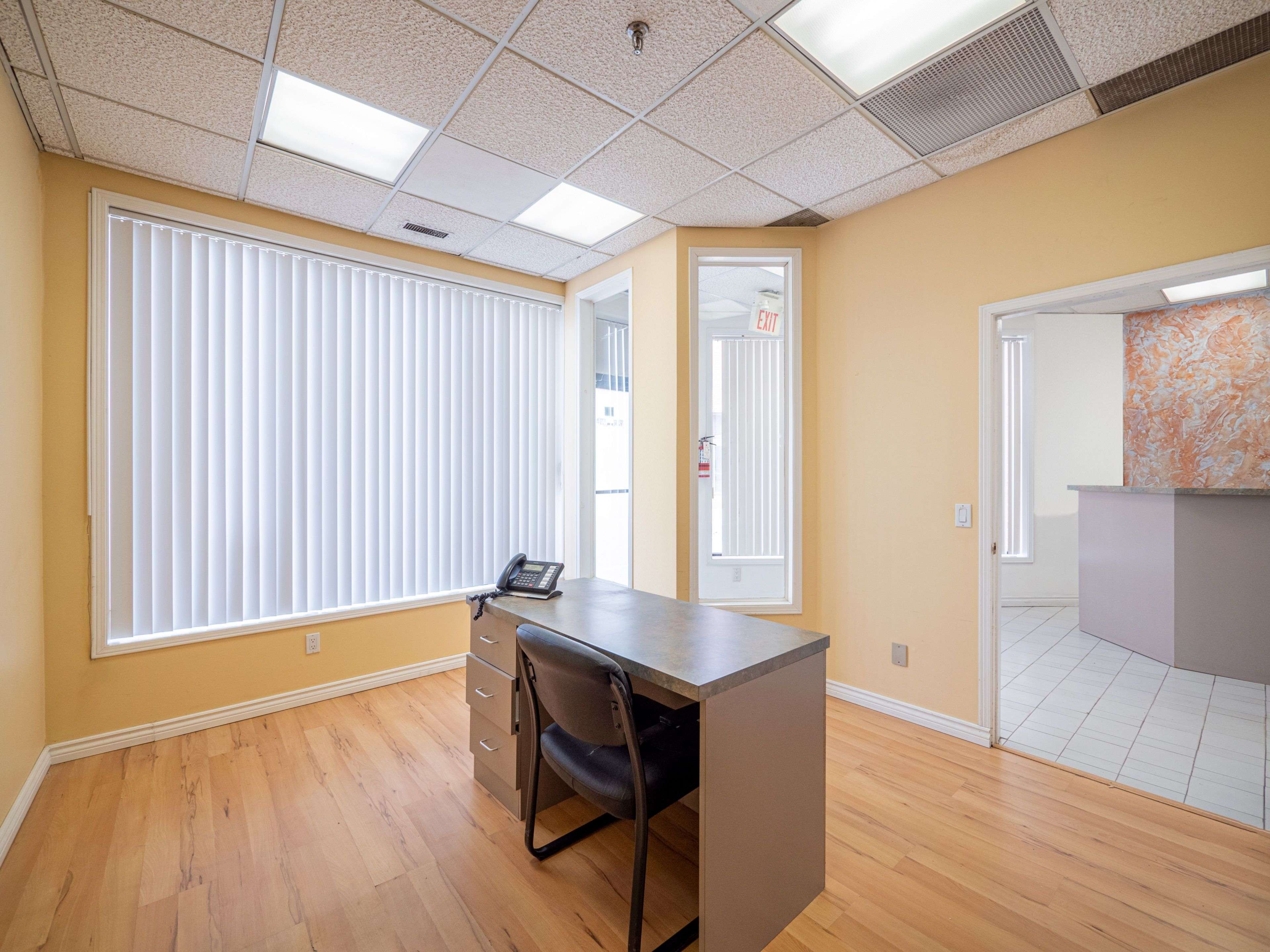 Vaughan, ON L4K 4C9,50 Ritin LN #17