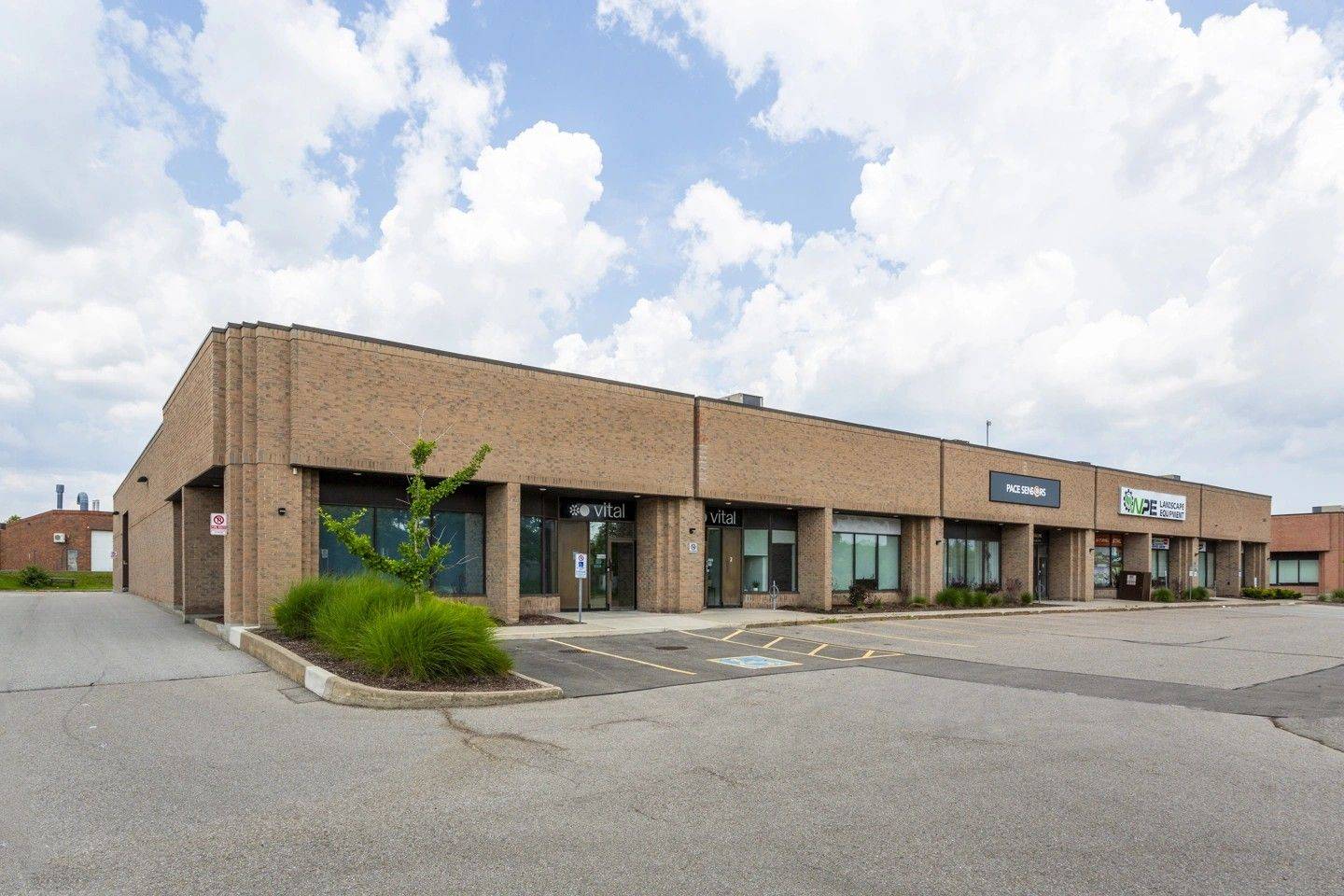 Mississauga, ON L5L 4L4,3165 Unity DR #1