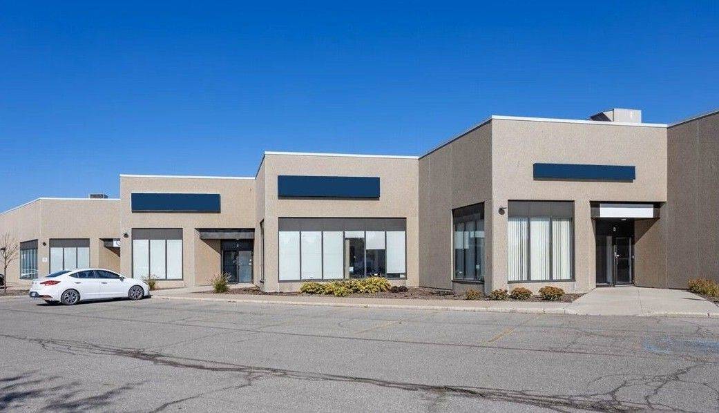 Mississauga, ON L5L 5R8,3425 Laird RD #4