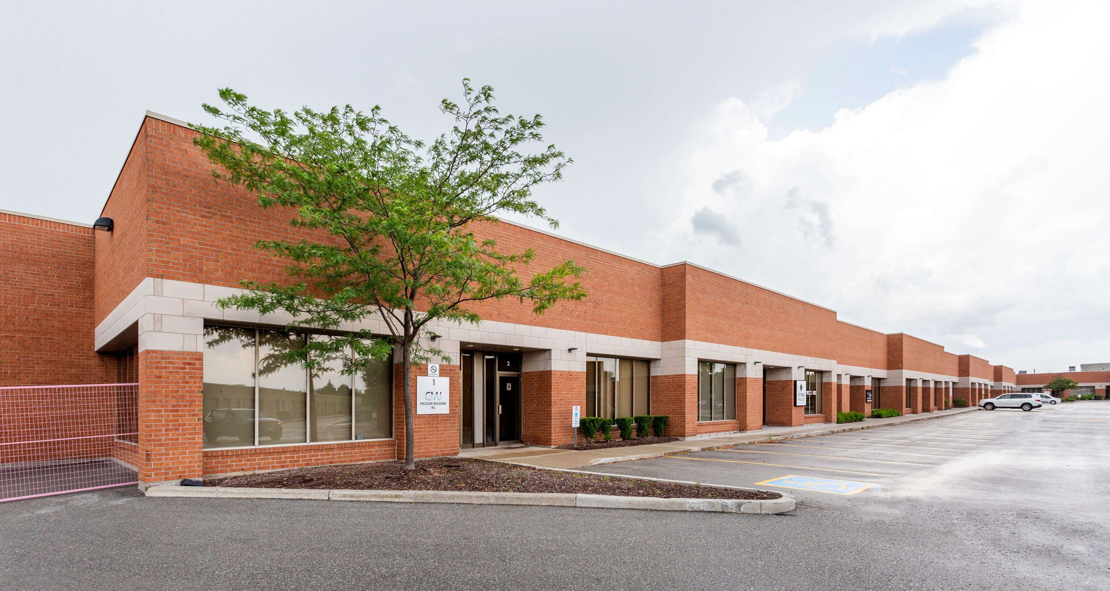 Mississauga, ON L5L 5S8,3190 Ridgeway DR #12