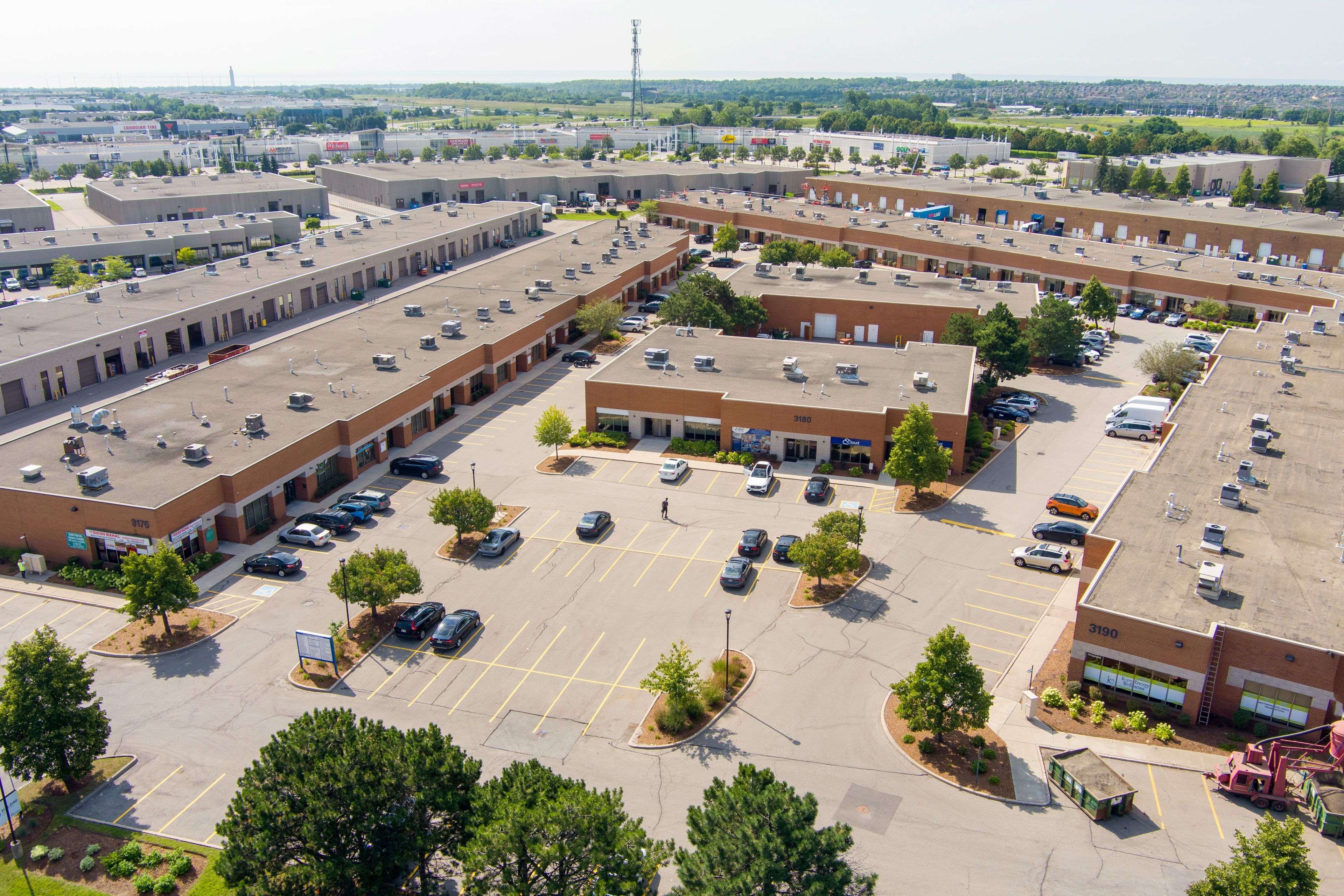 Mississauga, ON L5L 5S8,3190 Ridgeway DR #12