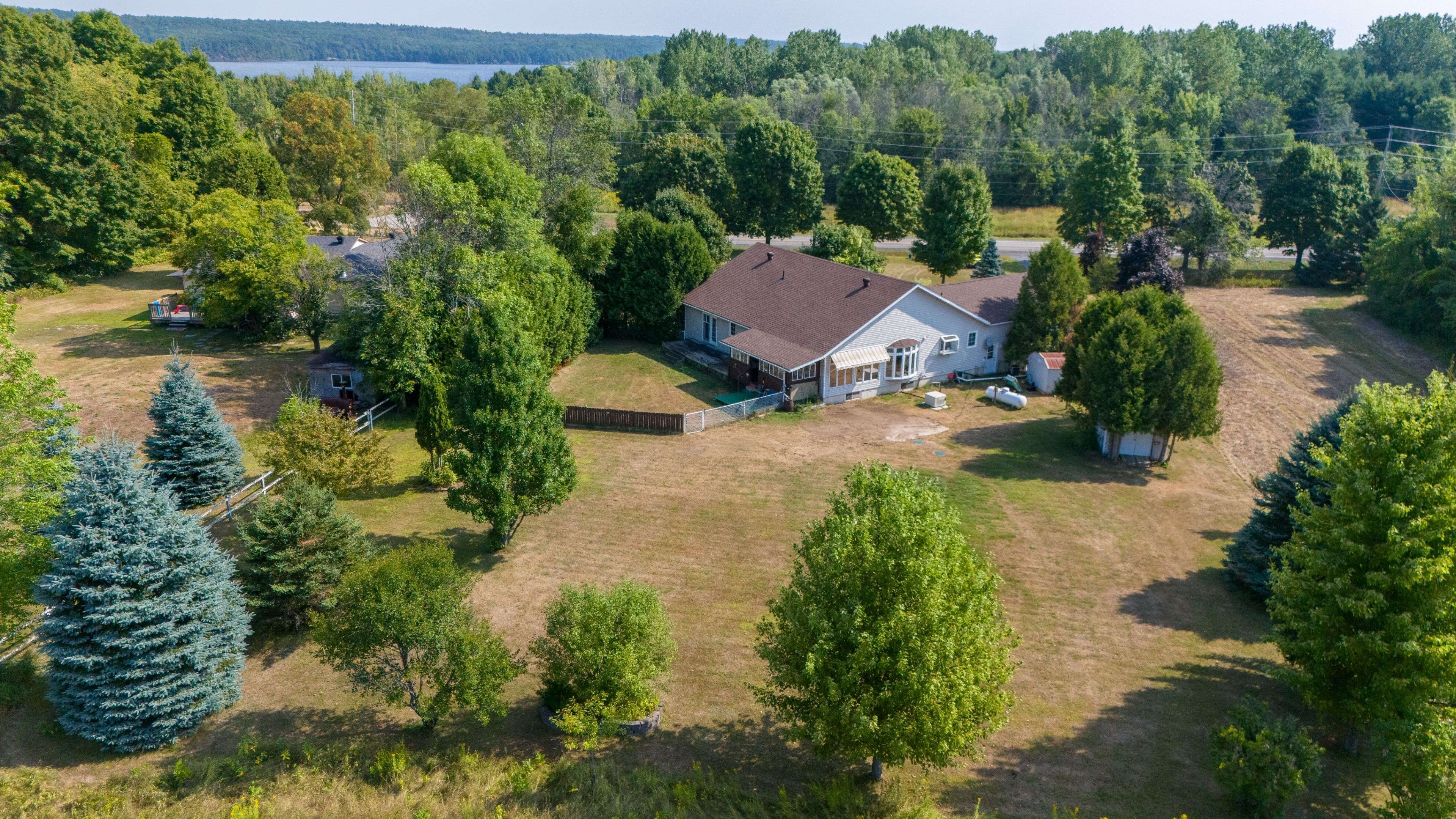 Rideau Lakes, ON K0G 1X0,9727 Highway 42 HWY