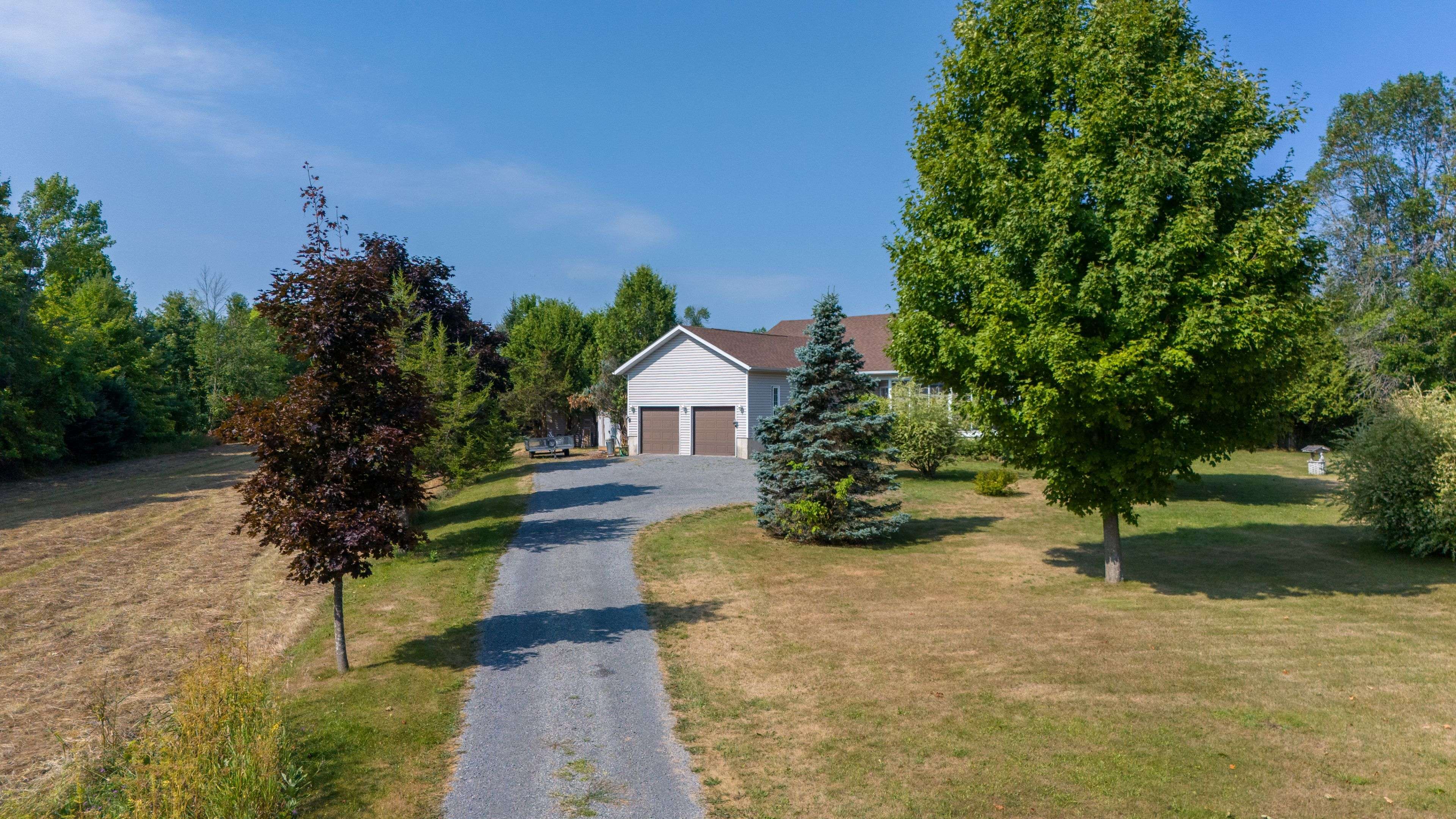 Rideau Lakes, ON K0G 1X0,9727 Highway 42 HWY