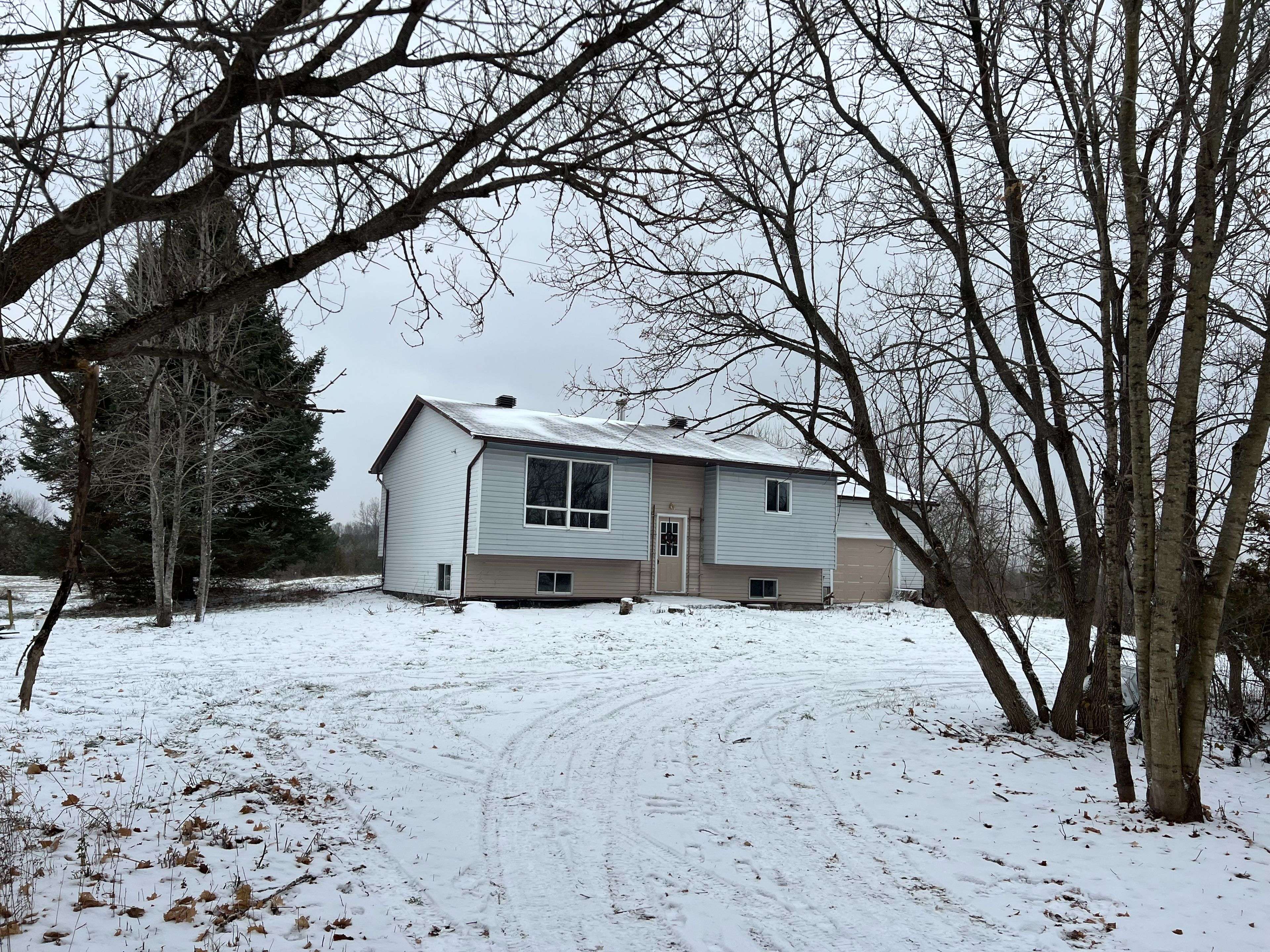 Merrickville-wolford, ON K0G 1G0,864 Weedmark RD