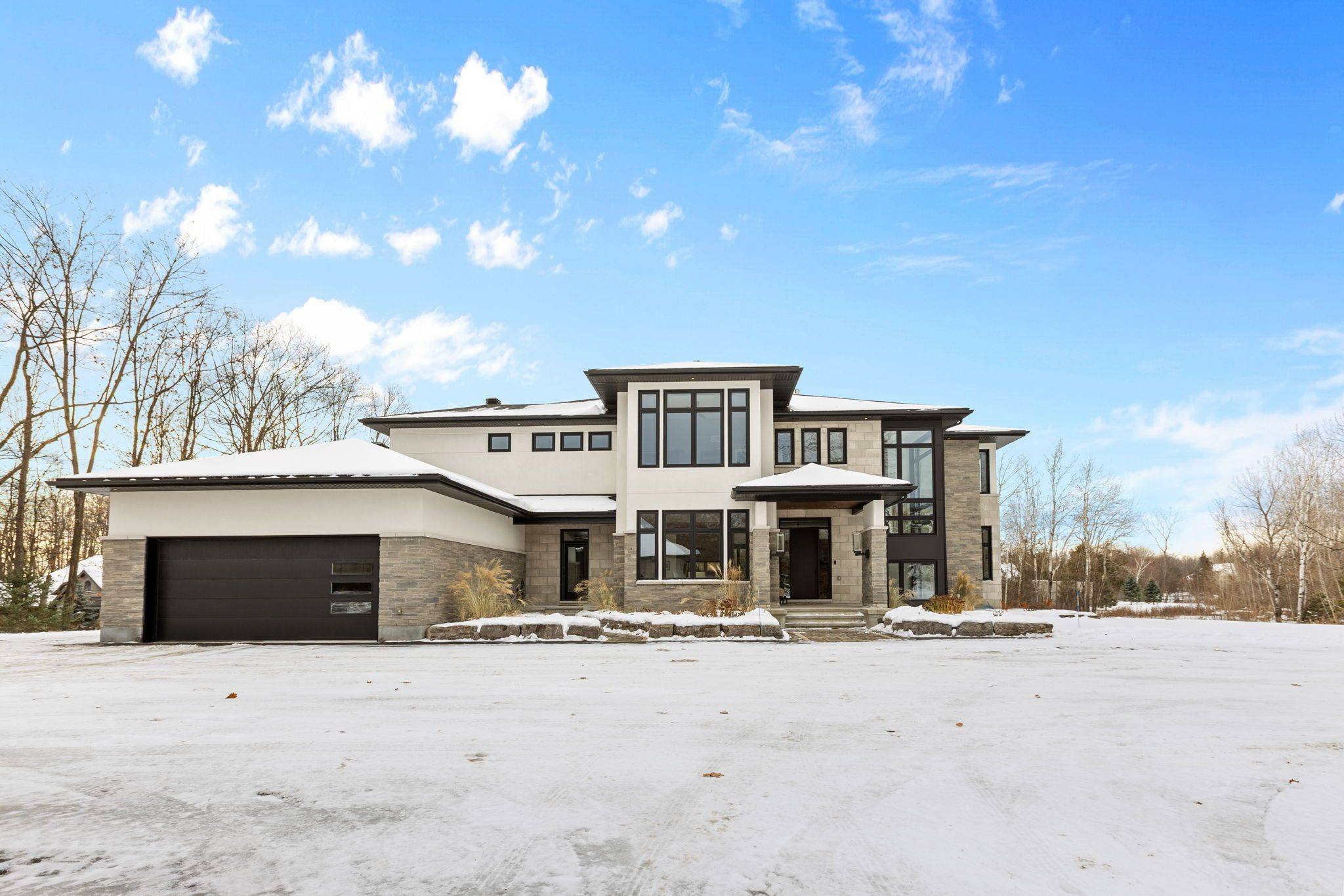 Carp - Huntley Ward, ON K0A 1L0,131 Cherryhill DR