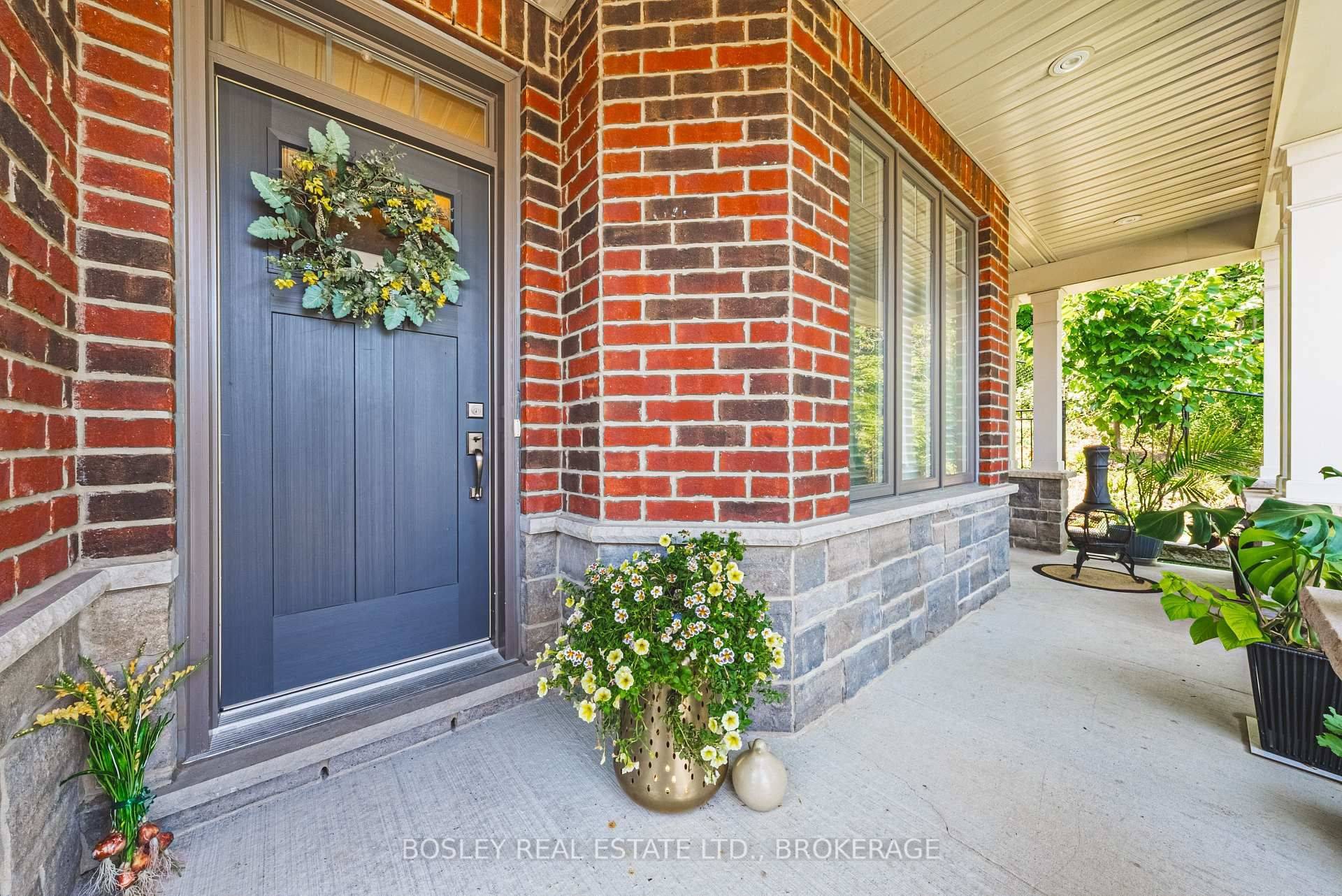 Lincoln, ON L0R 1S0,2848 King ST #10