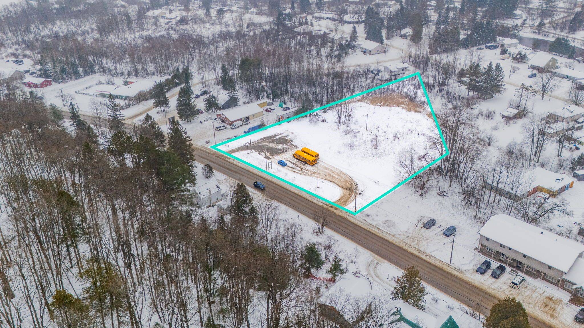 Minden Hills, ON K0M 2K0,61 BOBCAYGEON RD