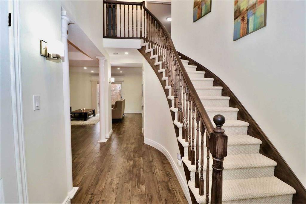 Shelburne, ON L9V 3A4,412 Olde Village LN