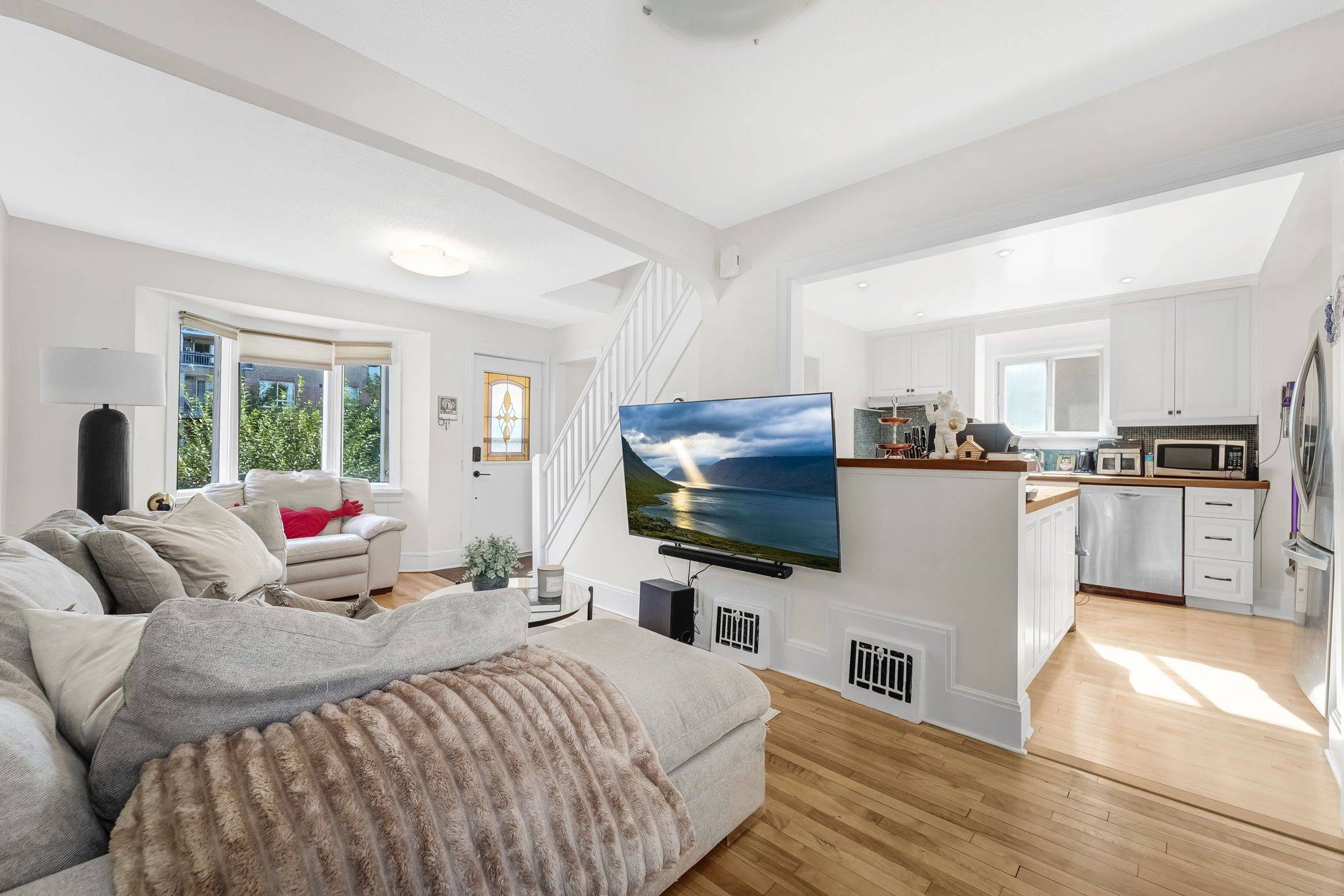 Tunneys Pasture And Ottawa West, ON K1Y 0X4,46 Holland AVE