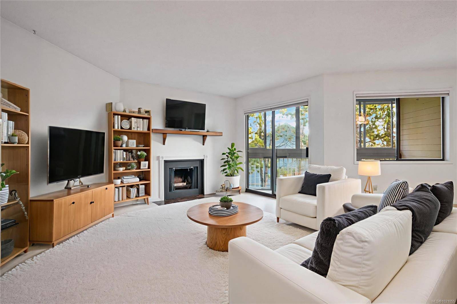 Saanich, BC V9A 1L9,69 Gorge Rd W #504