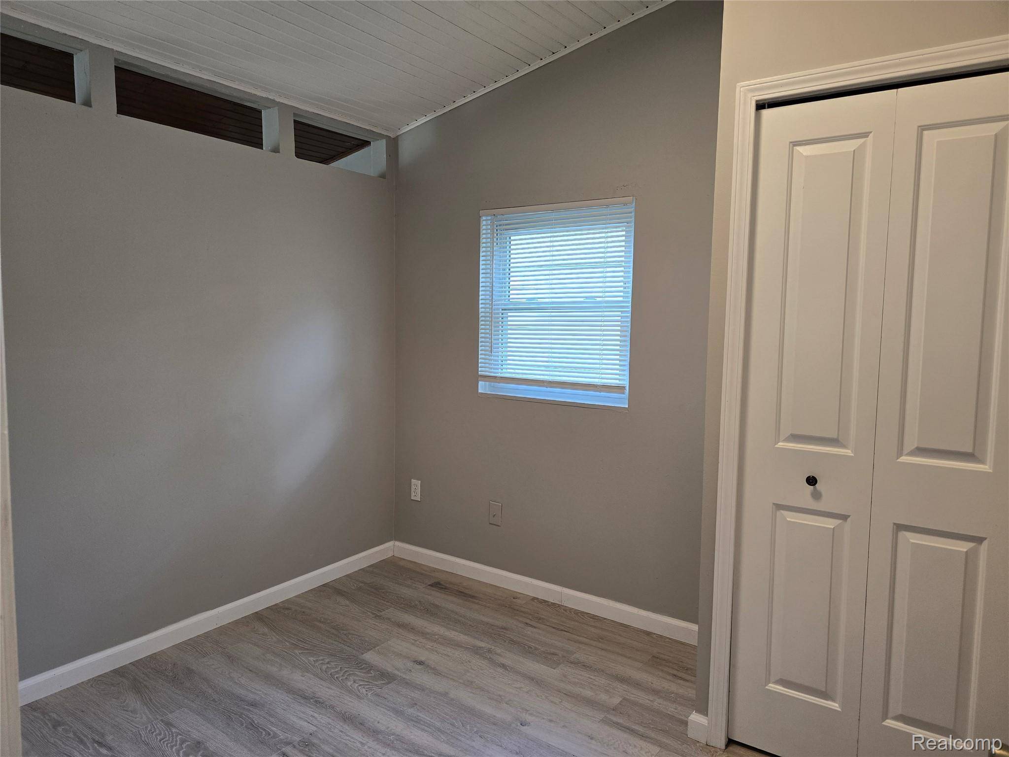 Farmington Hills, MI 48336,21411 Collingham AVE