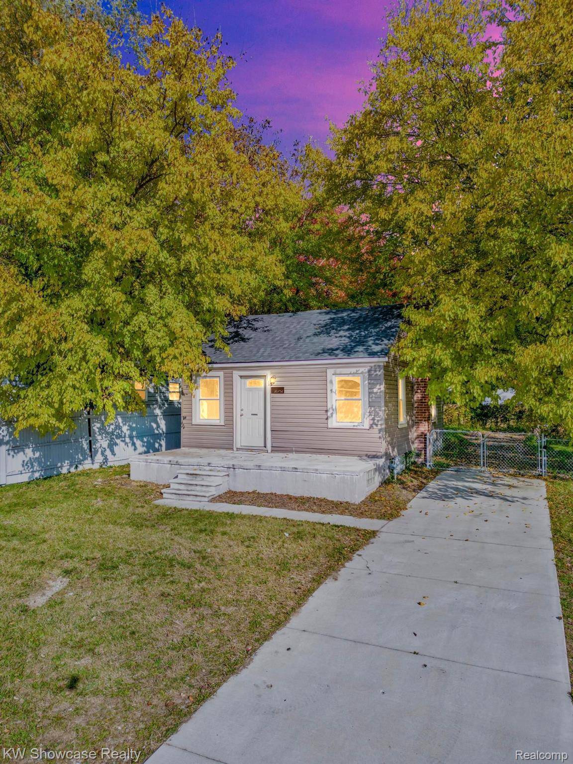 Southfield, MI 48033,20752 INKSTER RD