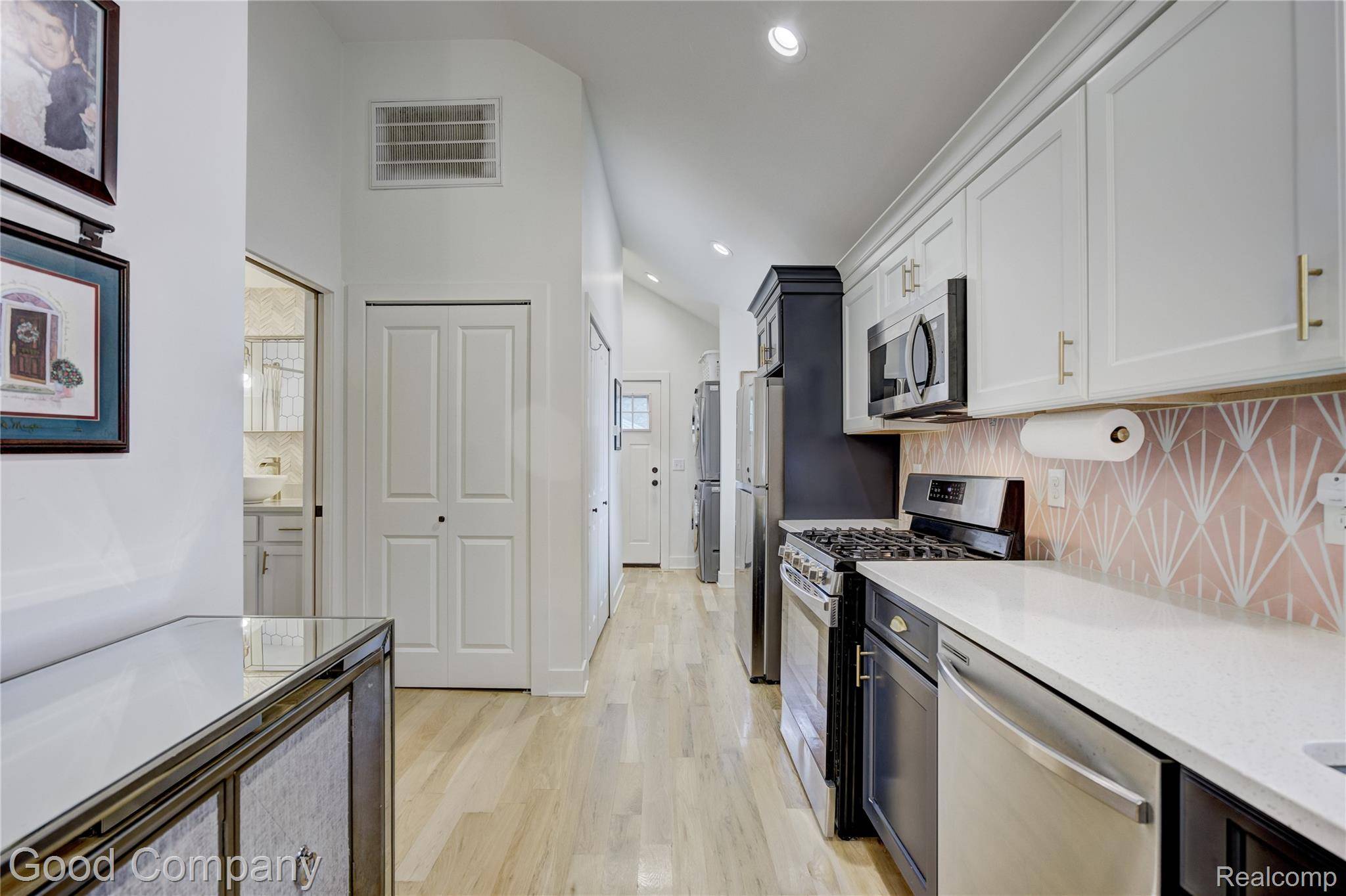 Ferndale, MI 48220,550 E Breckenridge ST