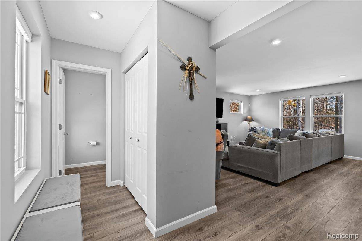 Linden, MI 48451,220 Laura LN