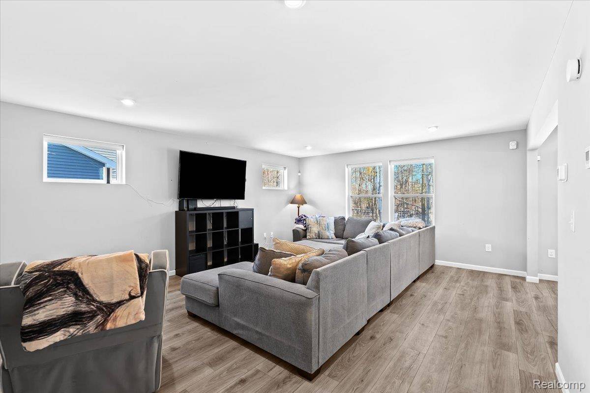 Linden, MI 48451,220 Laura LN