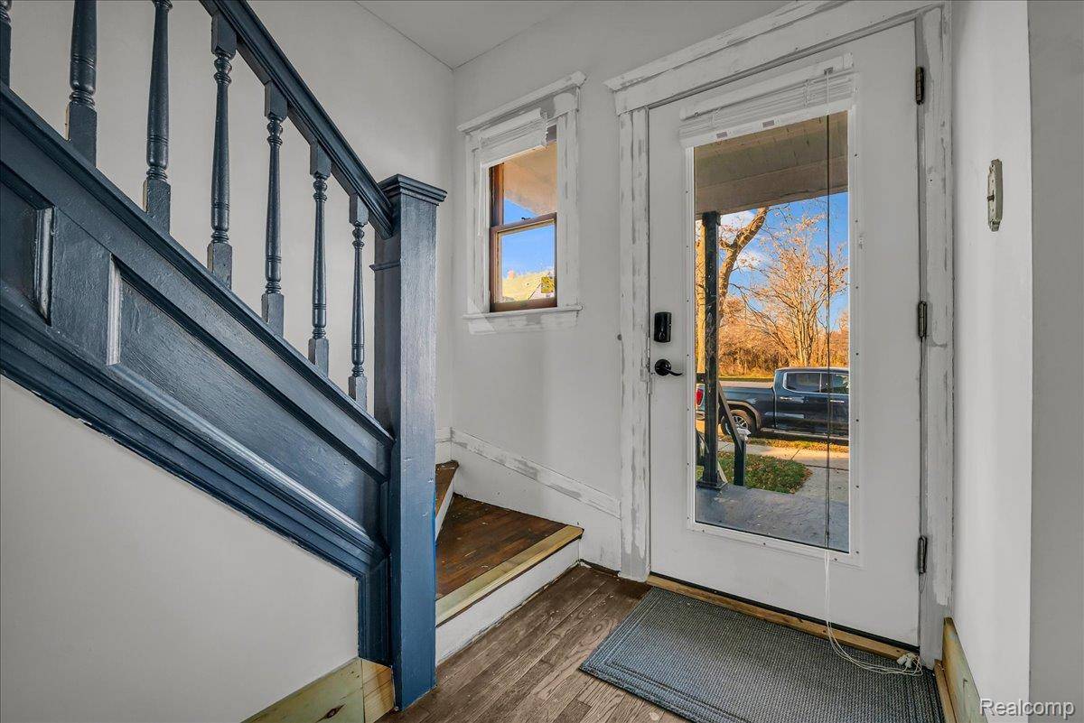 Detroit, MI 48214,9390 Emmons