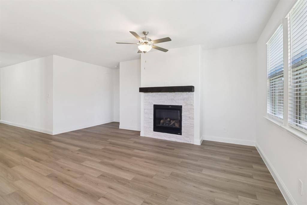 Corinth, TX 76210,2453 Glacier Ridge