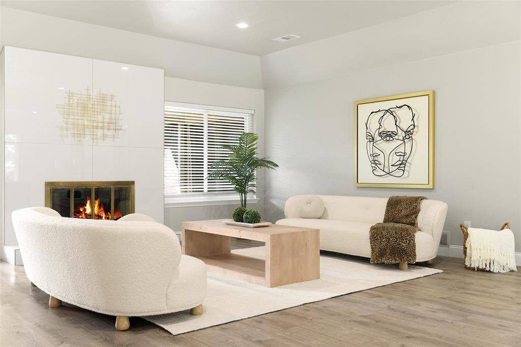 Dallas, TX 75214,6350 Glennox Lane