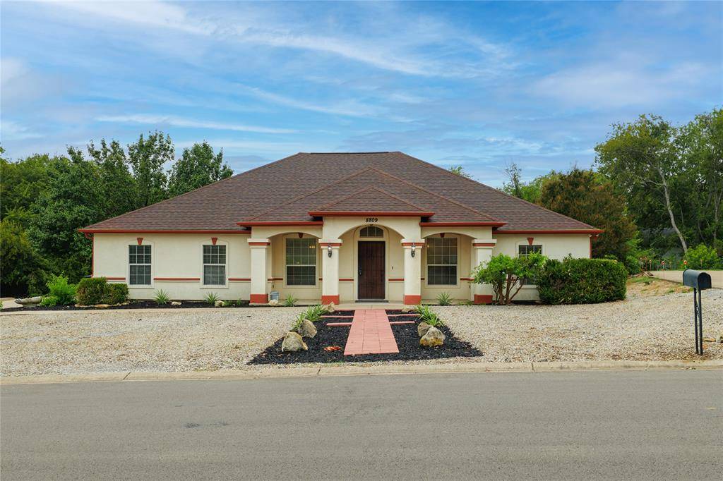 Fort Worth, TX 76179,8809 Glen Hollow Drive