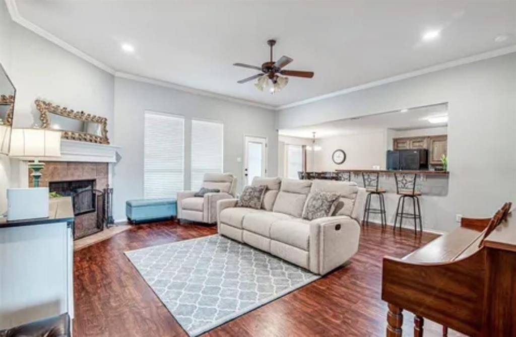 Burleson, TX 76028,617 Bretts Way