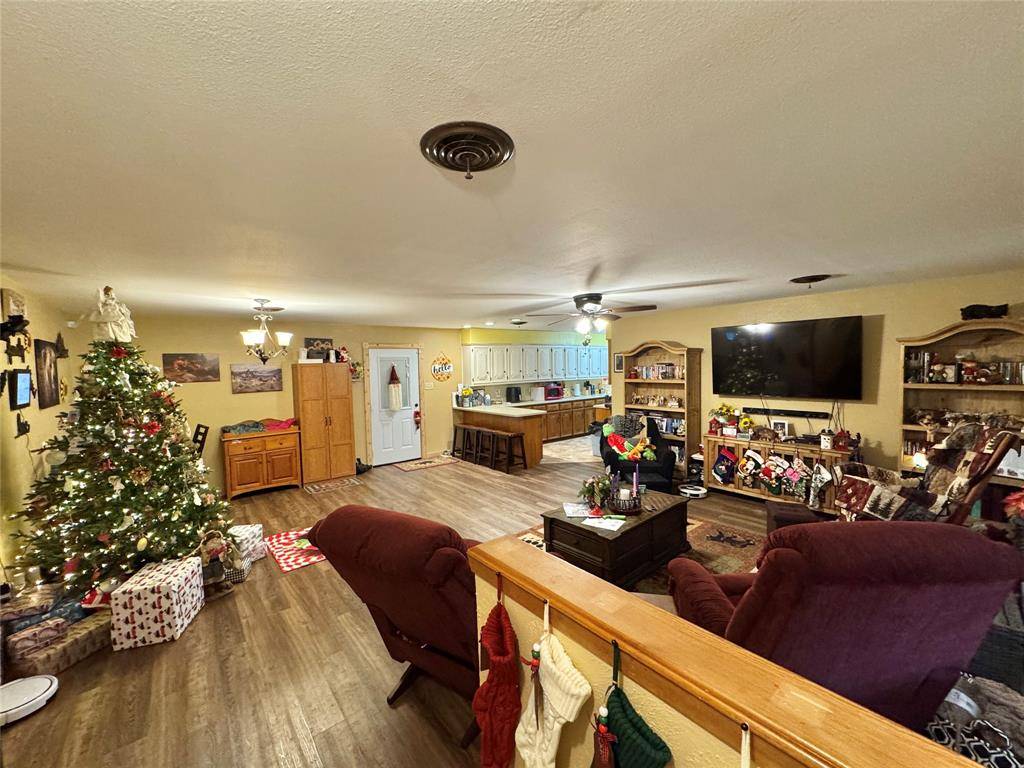 Era, TX 76238,6989 W FM 922