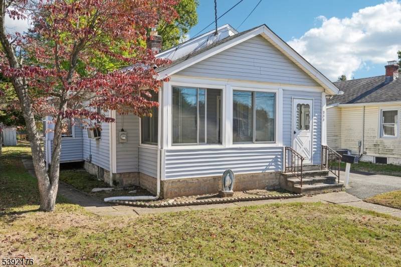 Pompton Lakes Boro, NJ 07442,233 Romain Ave