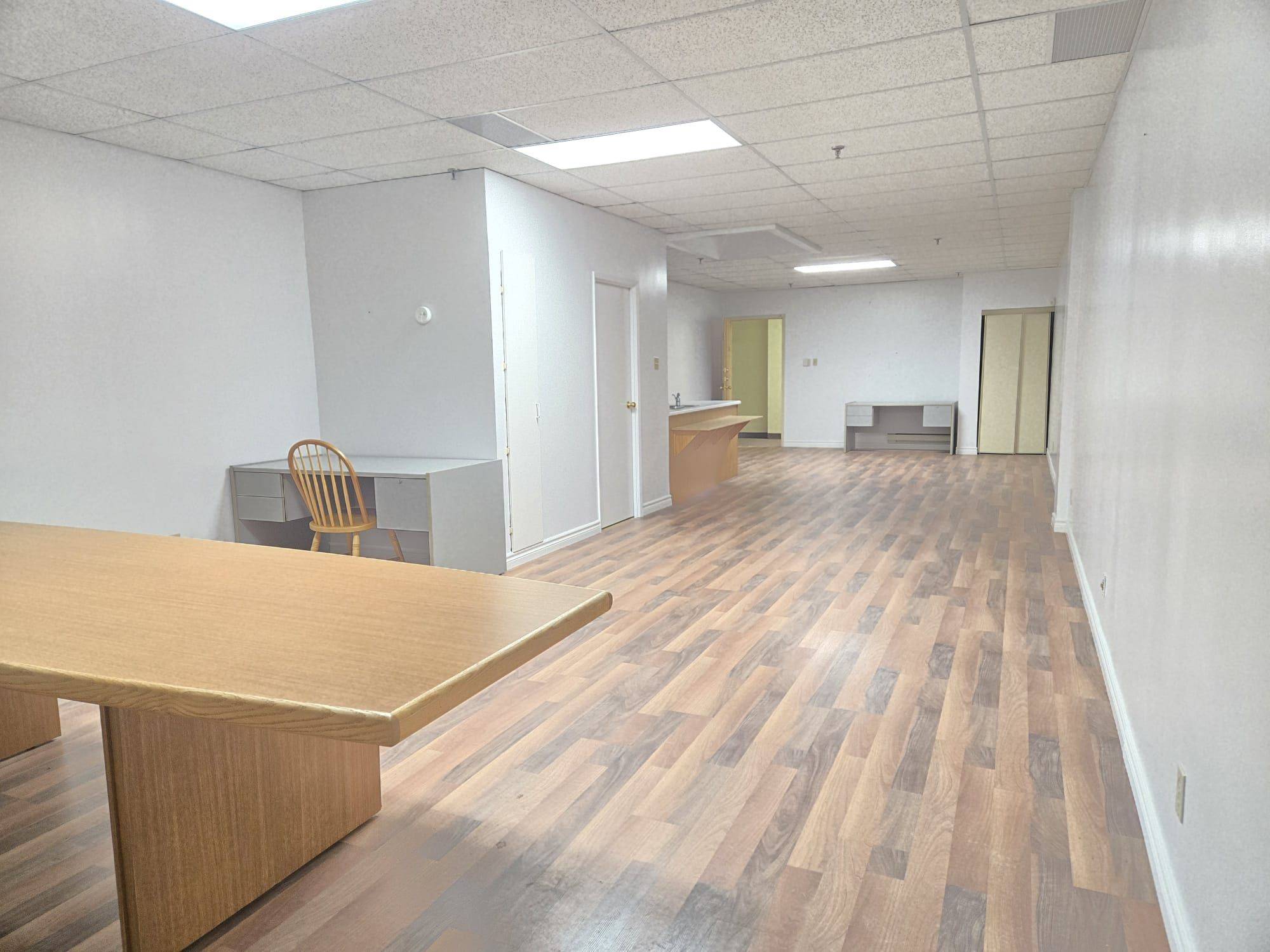 Toronto E07, ON M1V 5E4,80 Nashdene RD #202