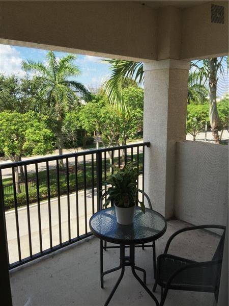 Coral Springs, FL 33067,5800 W Sample Rd #307