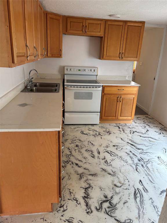 Davie, FL 33324,8556 Berkley Dr