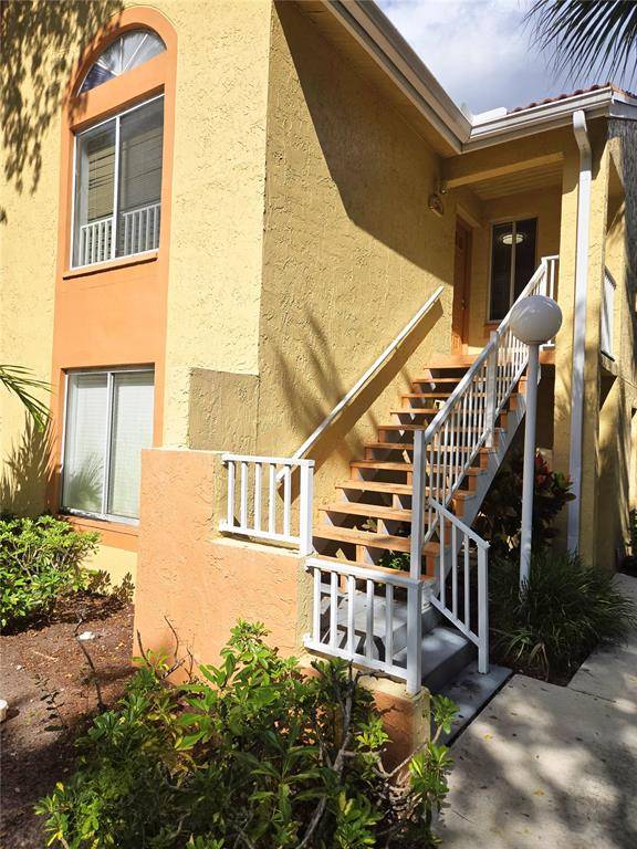 Coral Springs, FL 33071,922 Coral Club Dr #922