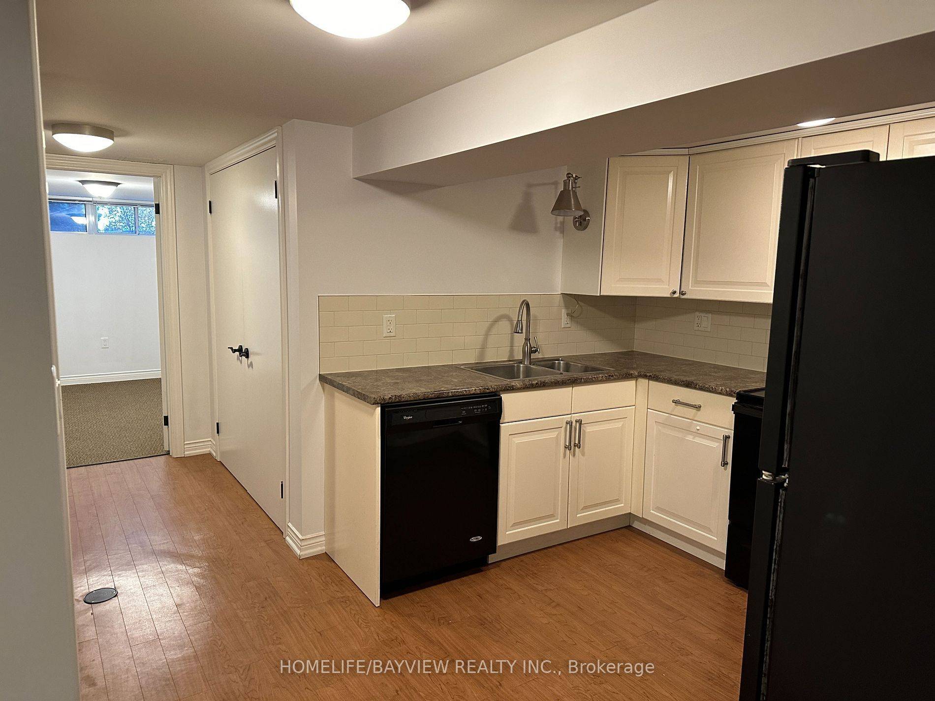 Aurora, ON L4G 1Y8,85 Child(Lower) DR