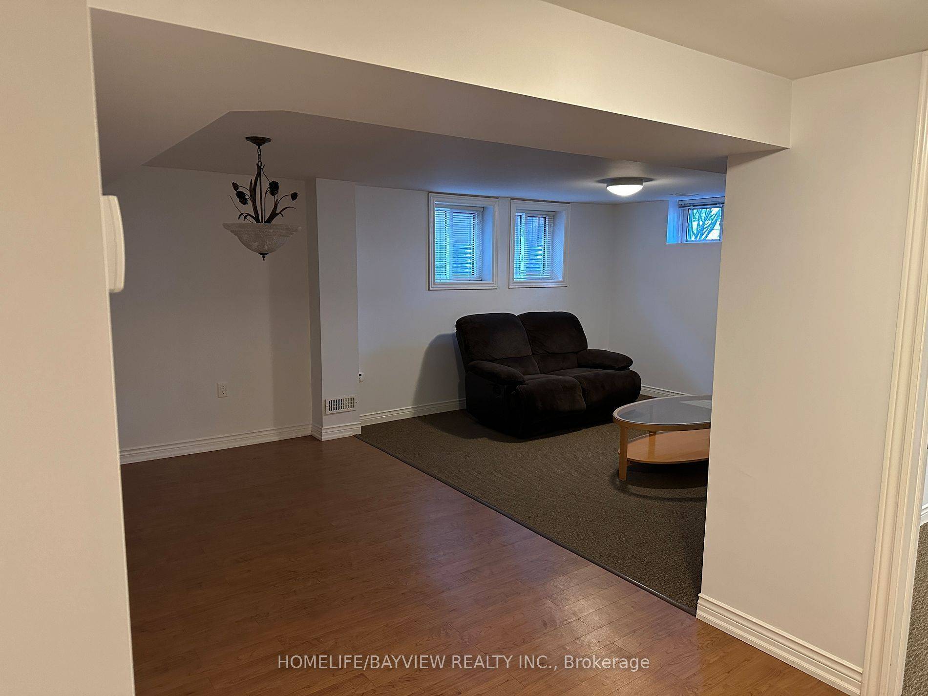 Aurora, ON L4G 1Y8,85 Child(Lower) DR