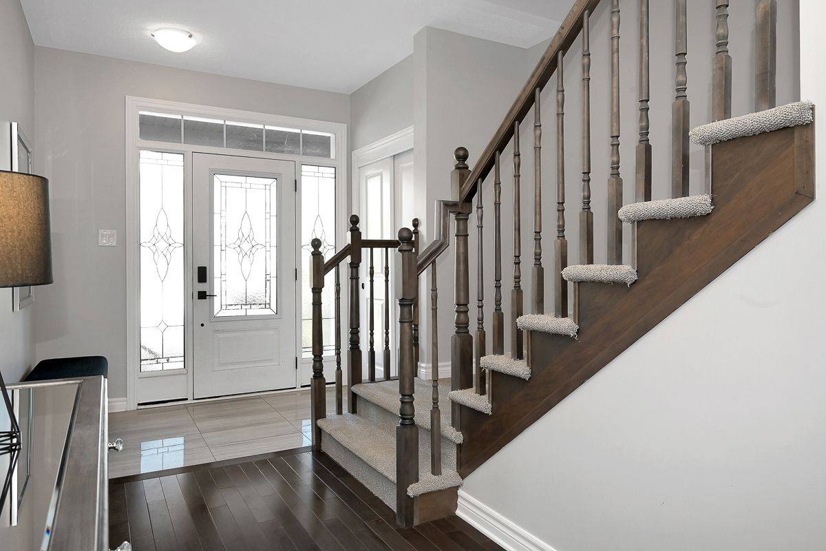 Orleans - Cumberland And Area, ON K4A 0Y9,556 Genevriers ST