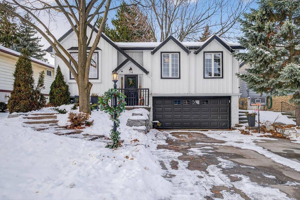 Hamilton, ON L9C 6A3,16 Forestgate DR