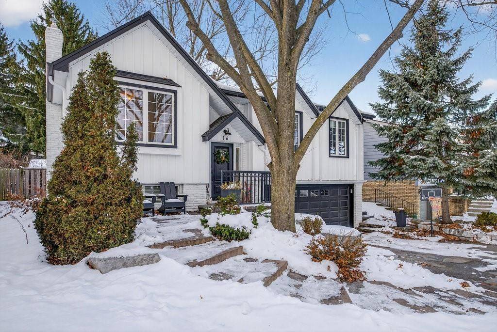 Hamilton, ON L9C 6A3,16 Forestgate DR