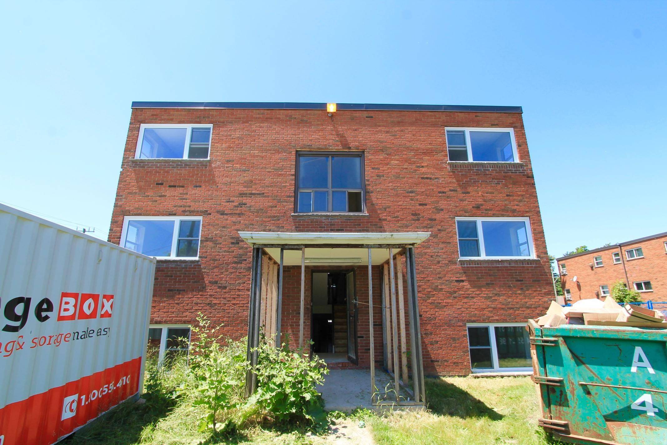 London South, ON N5Z 3T1,116 King Edward AVE #6