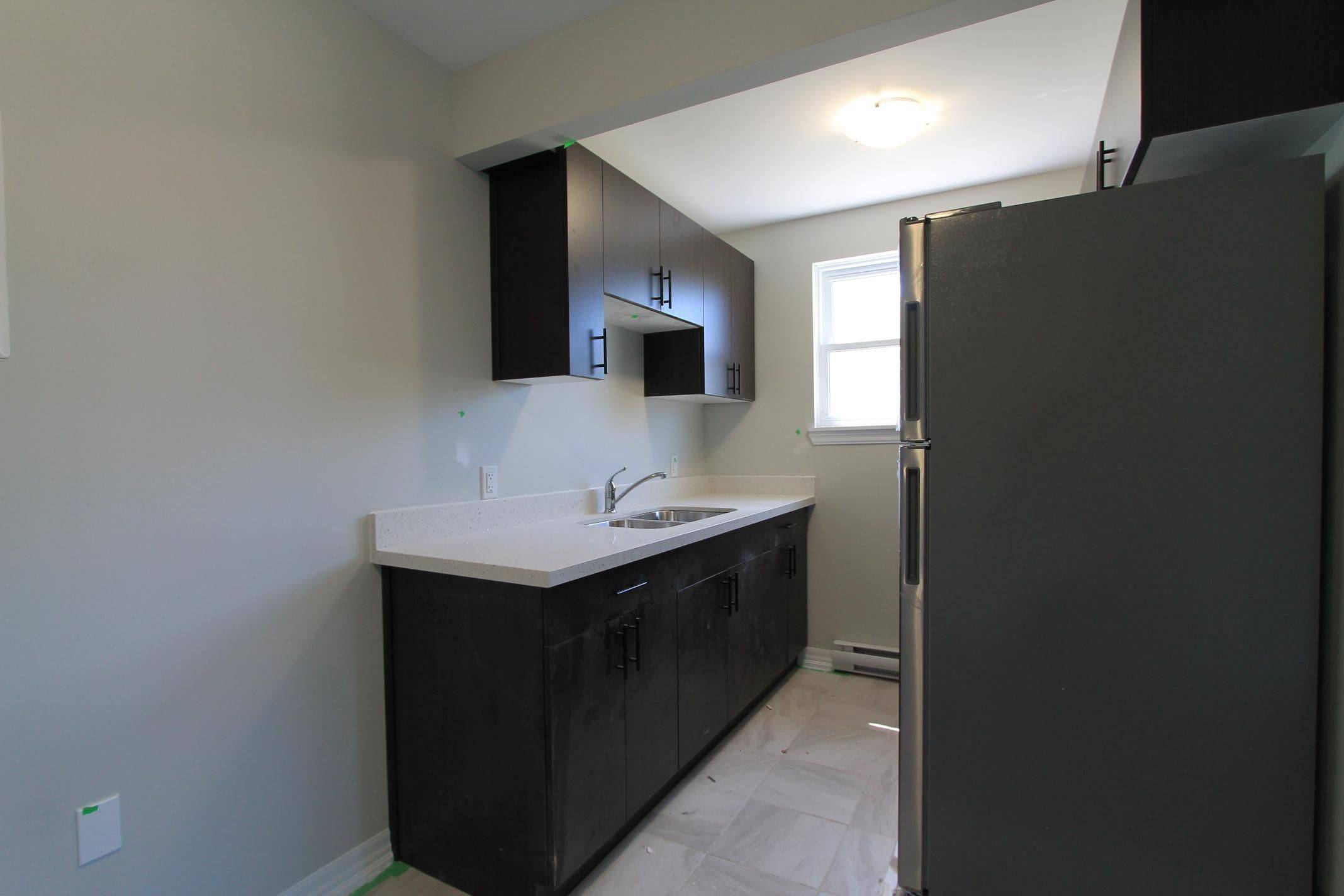 London South, ON N5Z 3T1,116 King Edward AVE #6