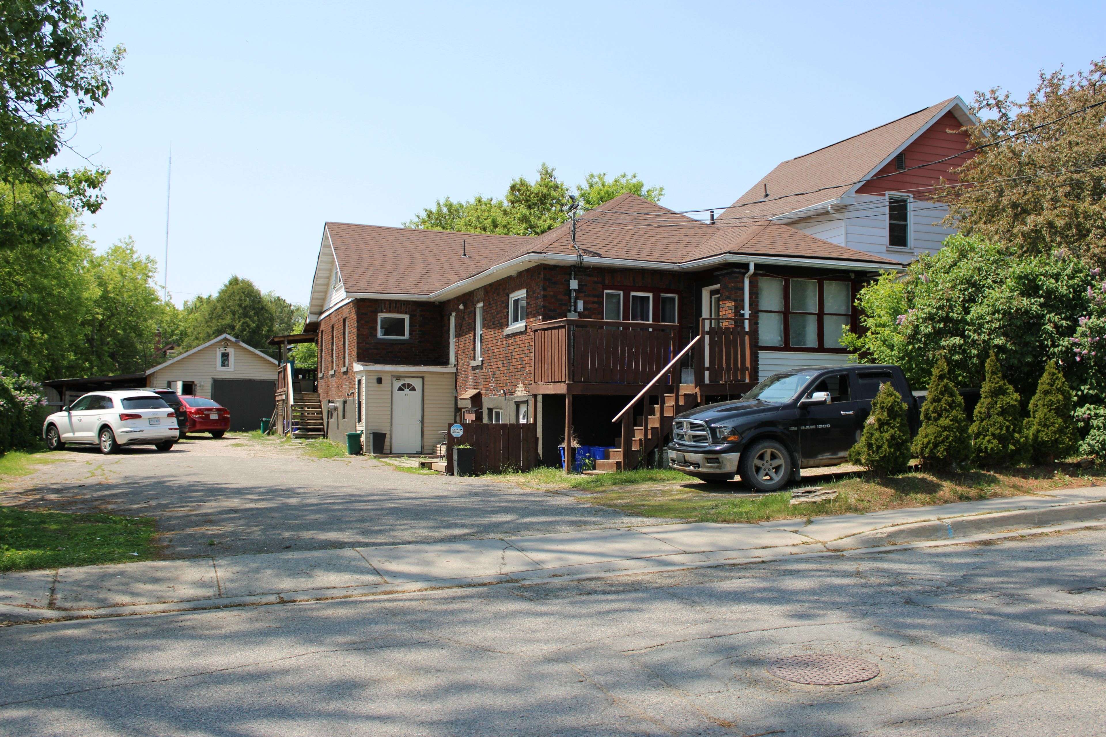 Greater Sudbury, ON P3C 4M8,341 Antwerp AVE
