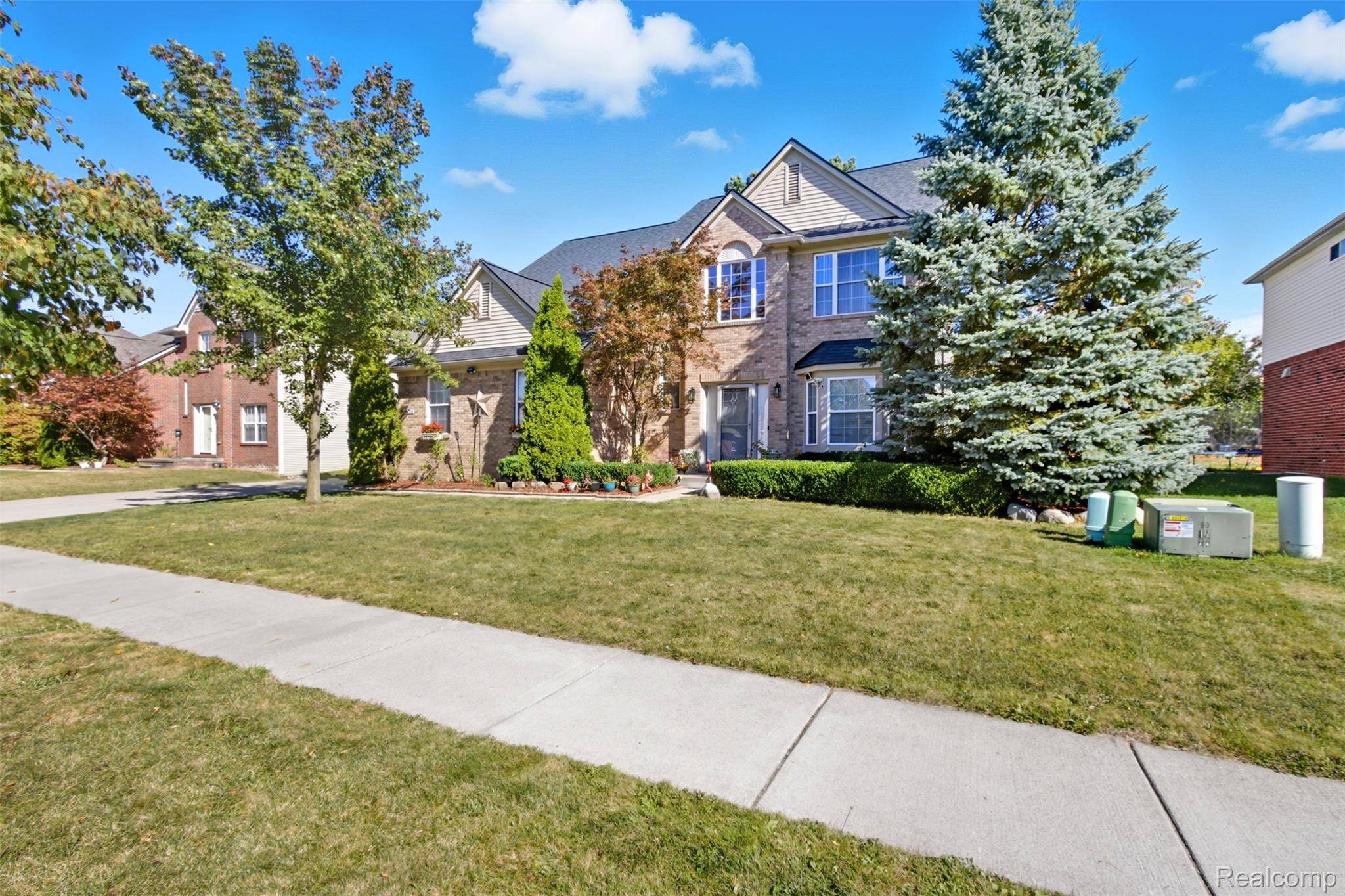 Rochester Hills, MI 48309,3226 Fantail DR