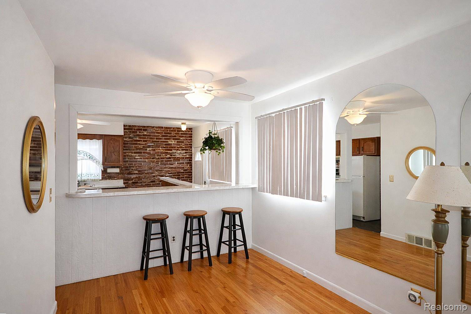 Madison Heights, MI 48071,26284 Tawas ST