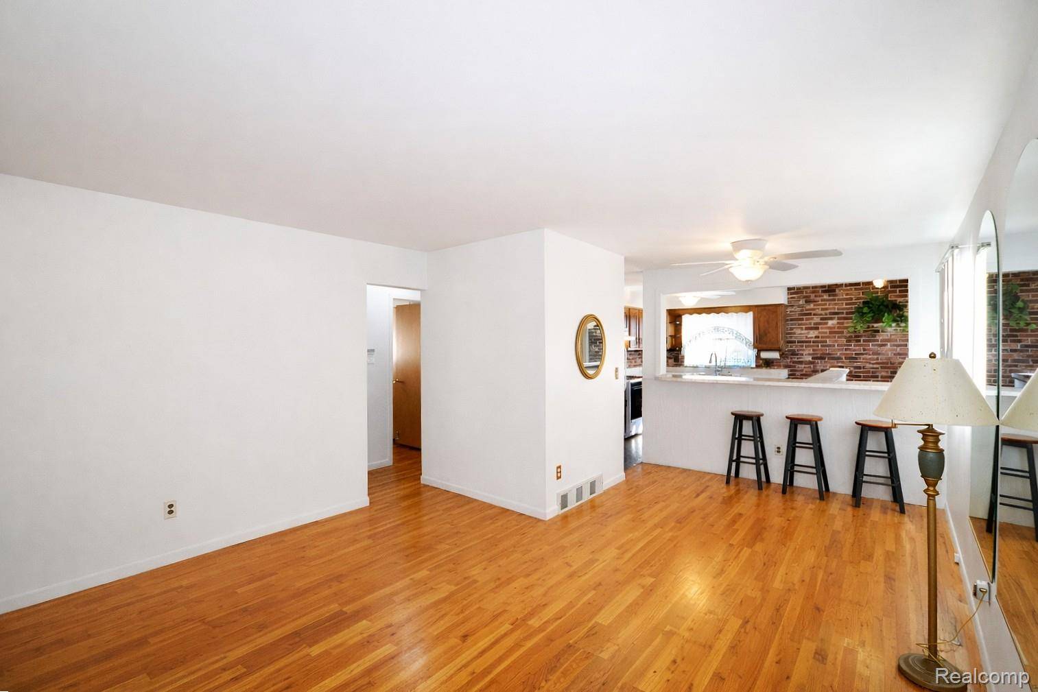 Madison Heights, MI 48071,26284 Tawas ST