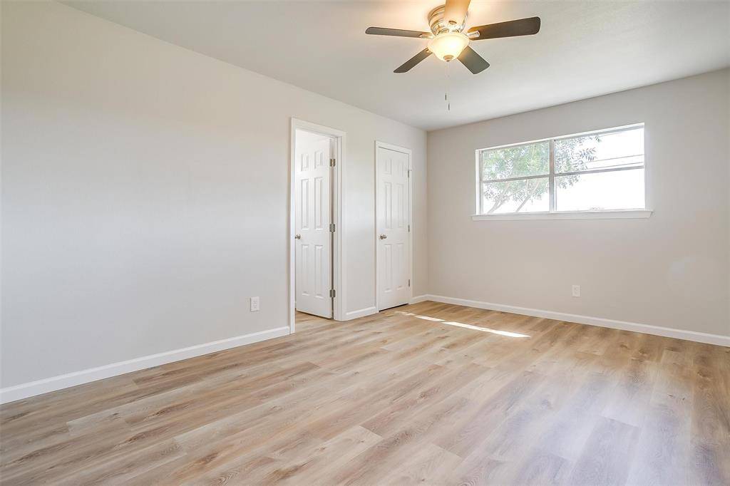 Burleson, TX 76028,921 Willow Circle S