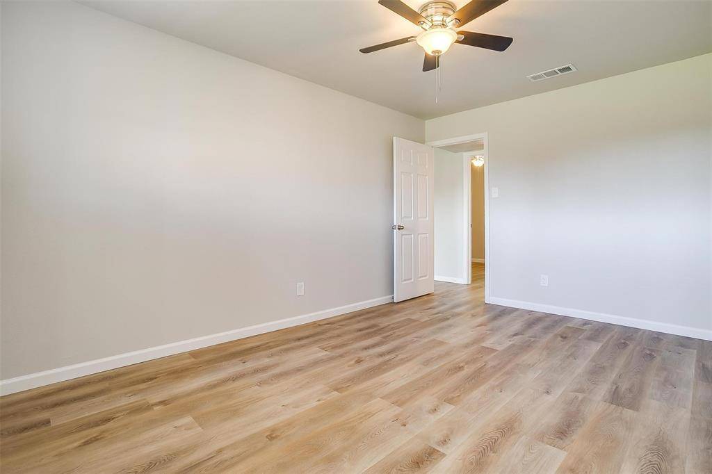 Burleson, TX 76028,921 Willow Circle S