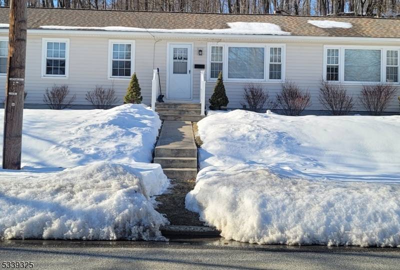 Newton Town, NJ 07860,102 Merriam Ave