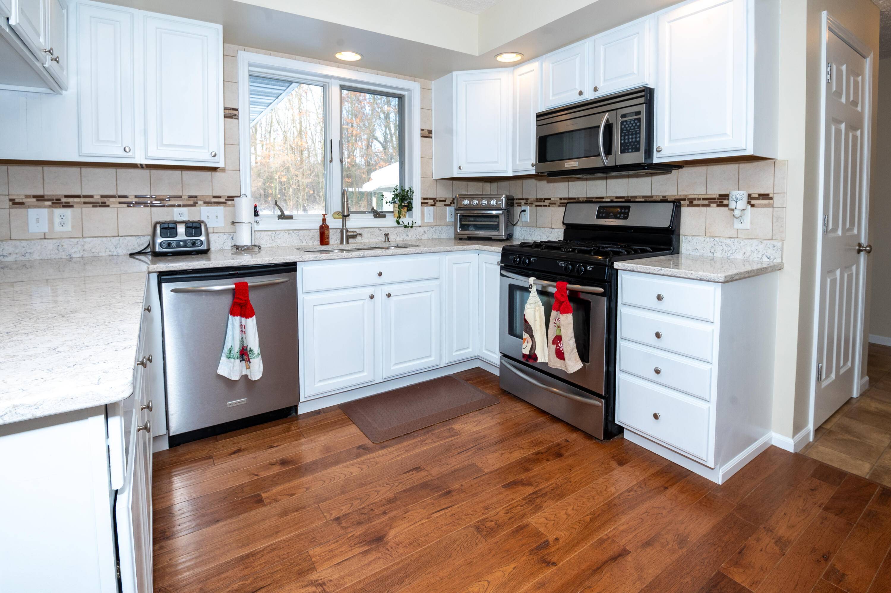 Paw Paw, MI 49079,33262 56th AVE