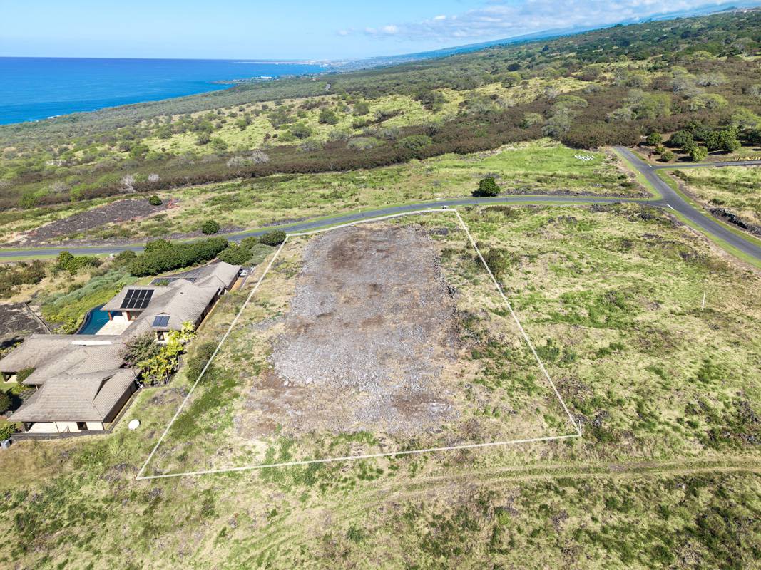 Kealakekua, HI 96750,81-586 KAIUE ST