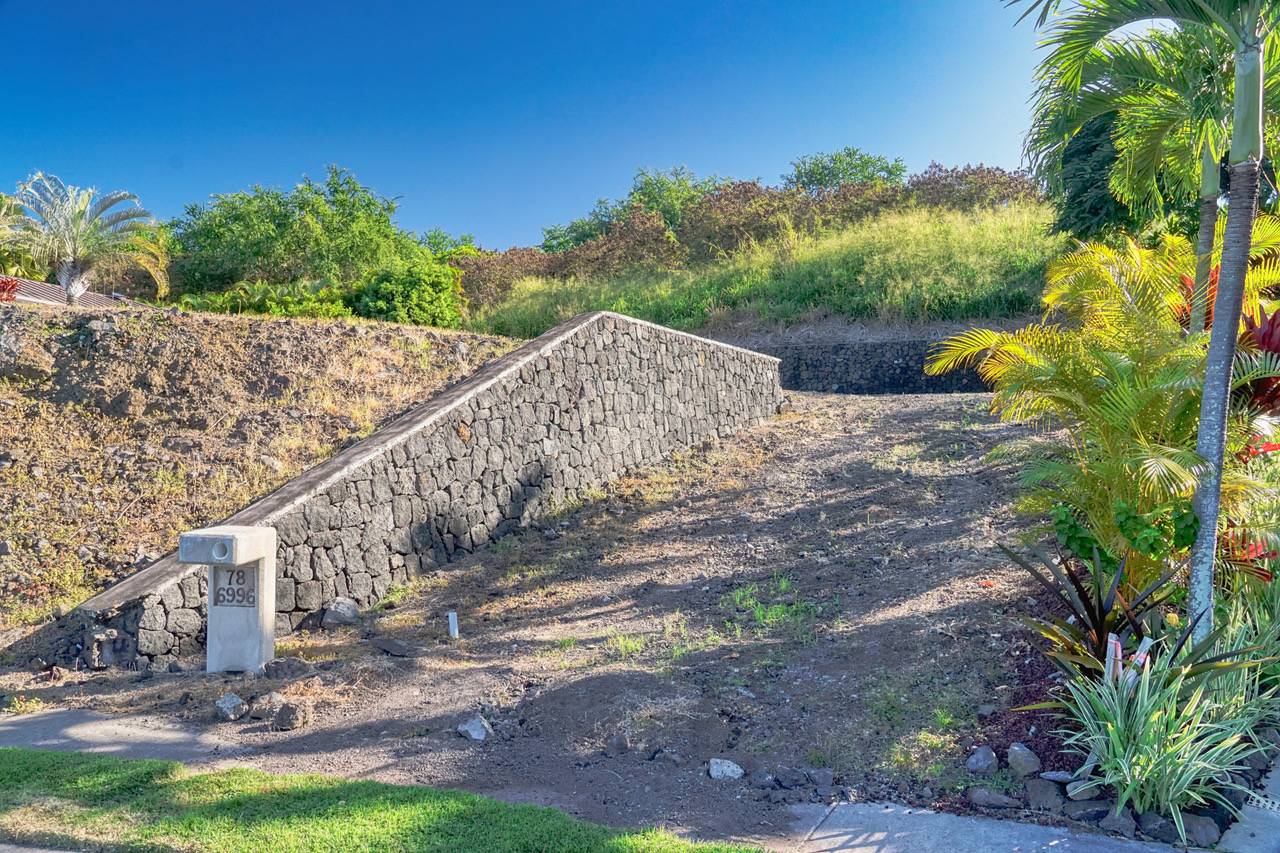 Kailua-kona, HI 96740,78-6996 OLA KINO ST